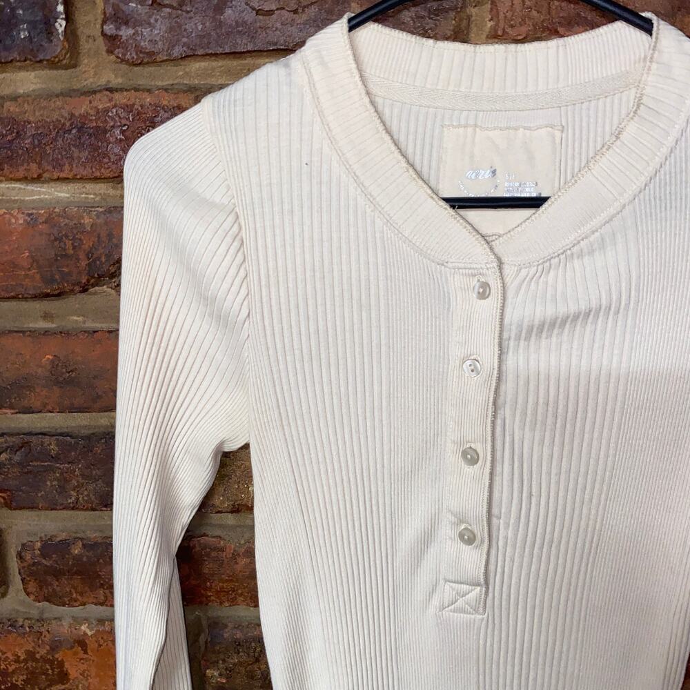Aerie Road Trip Cream Ribbed Knit Long Sleeve Henley Top Women's Size Small - Picture 3 of 6